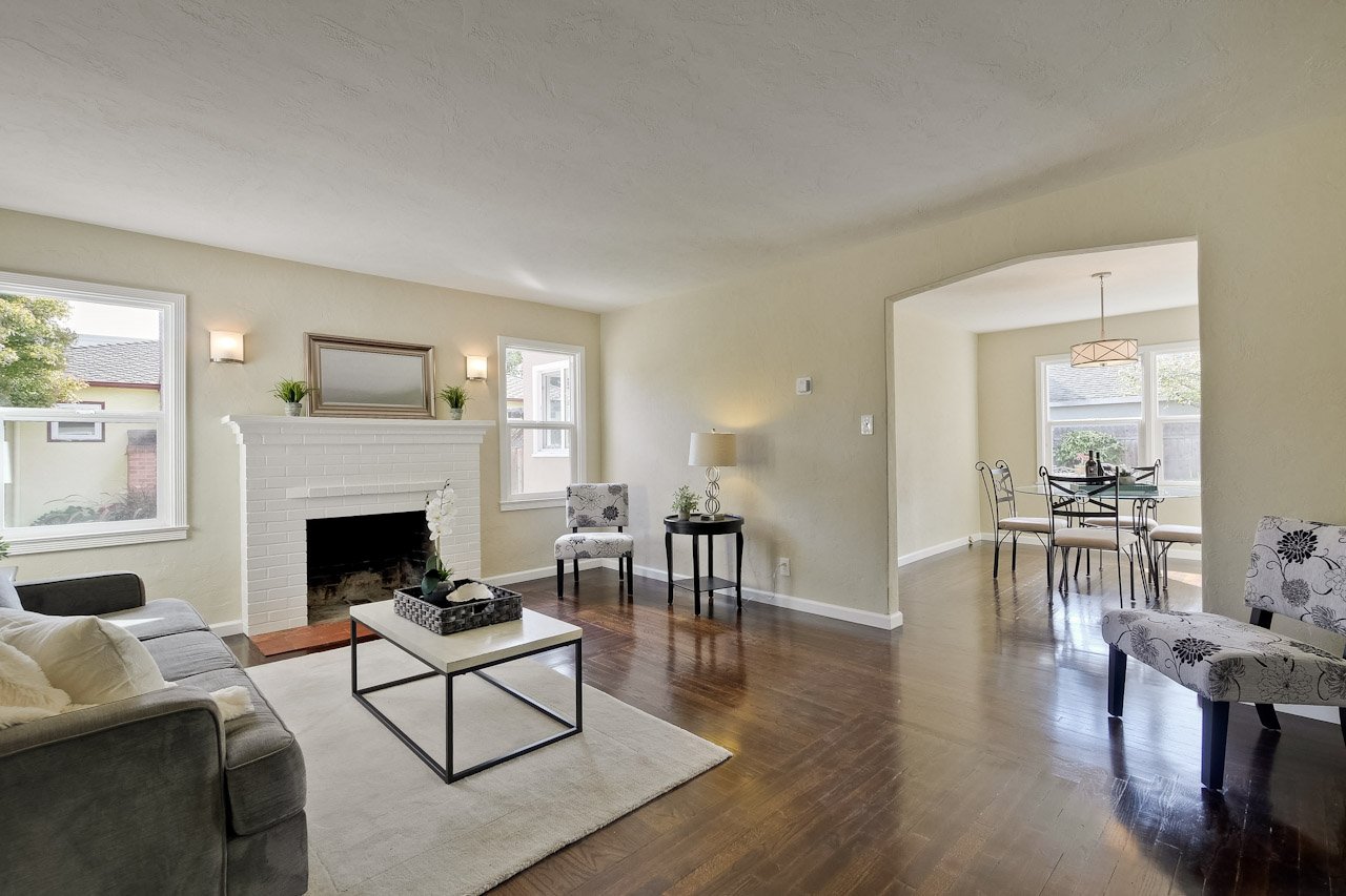 Living Room       3_mls.jpg