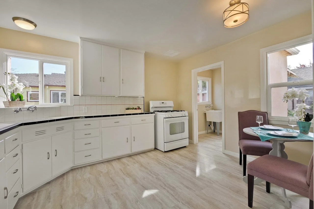 Kitchen      6_mls.jpg