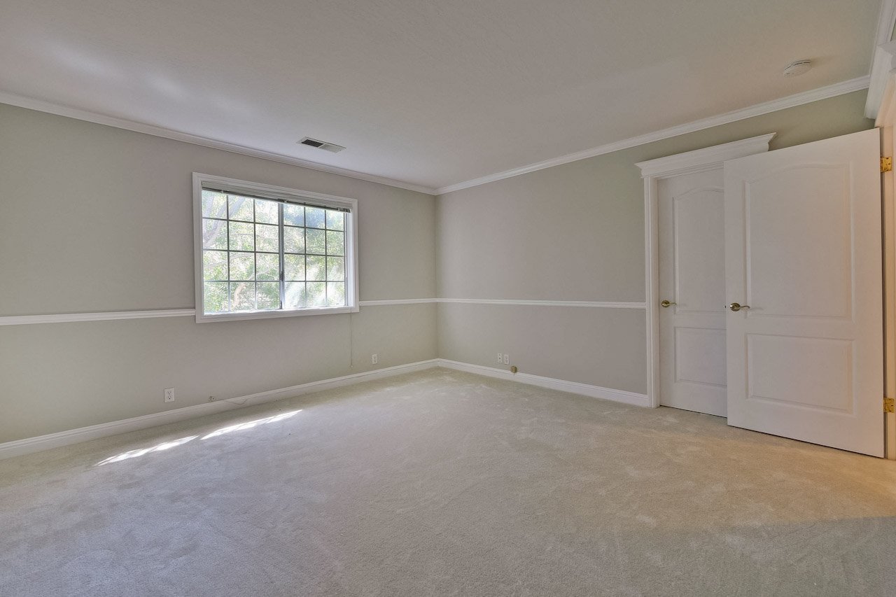 Bedroom      12_mls.jpg