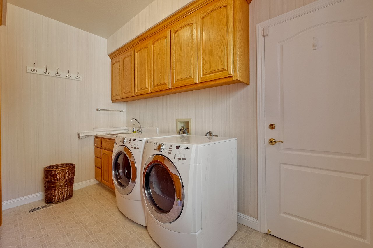 Laundry Room      1_mls.jpg