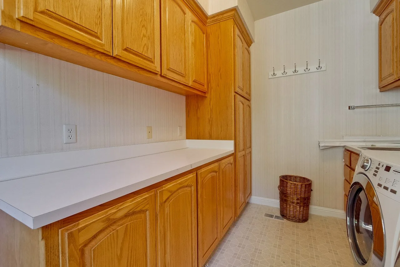 Laundry Room      2_mls.jpg