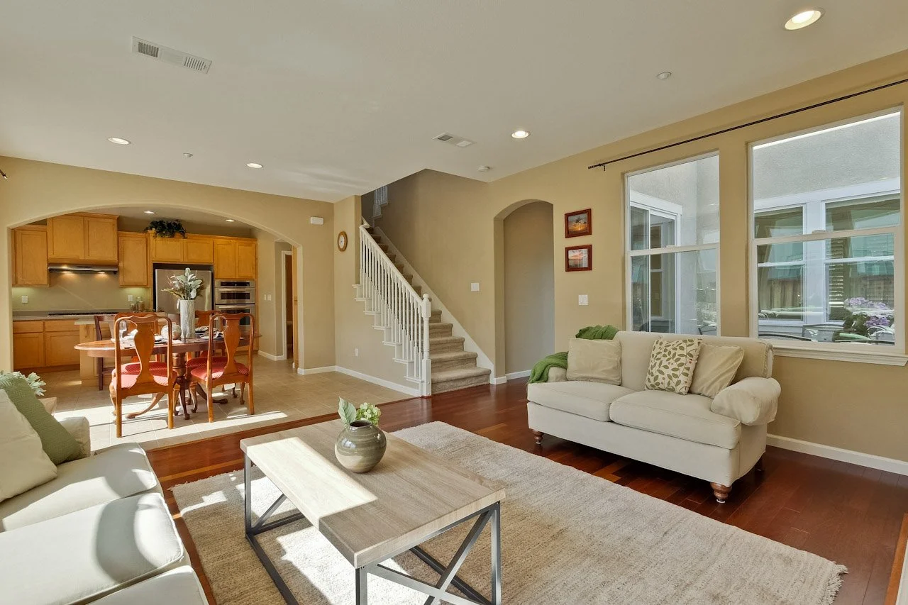 Family Room      4_mls.jpg