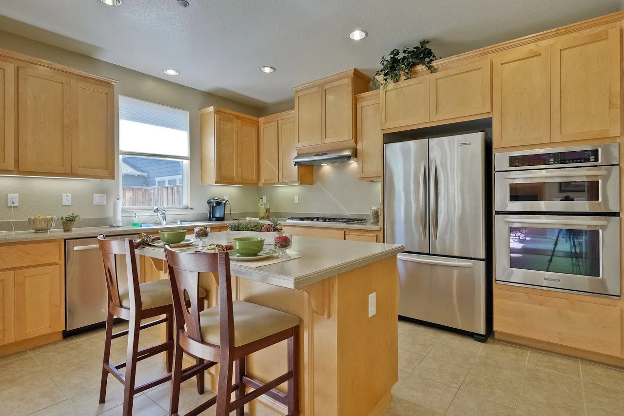 Kitchen      3_mls.jpg