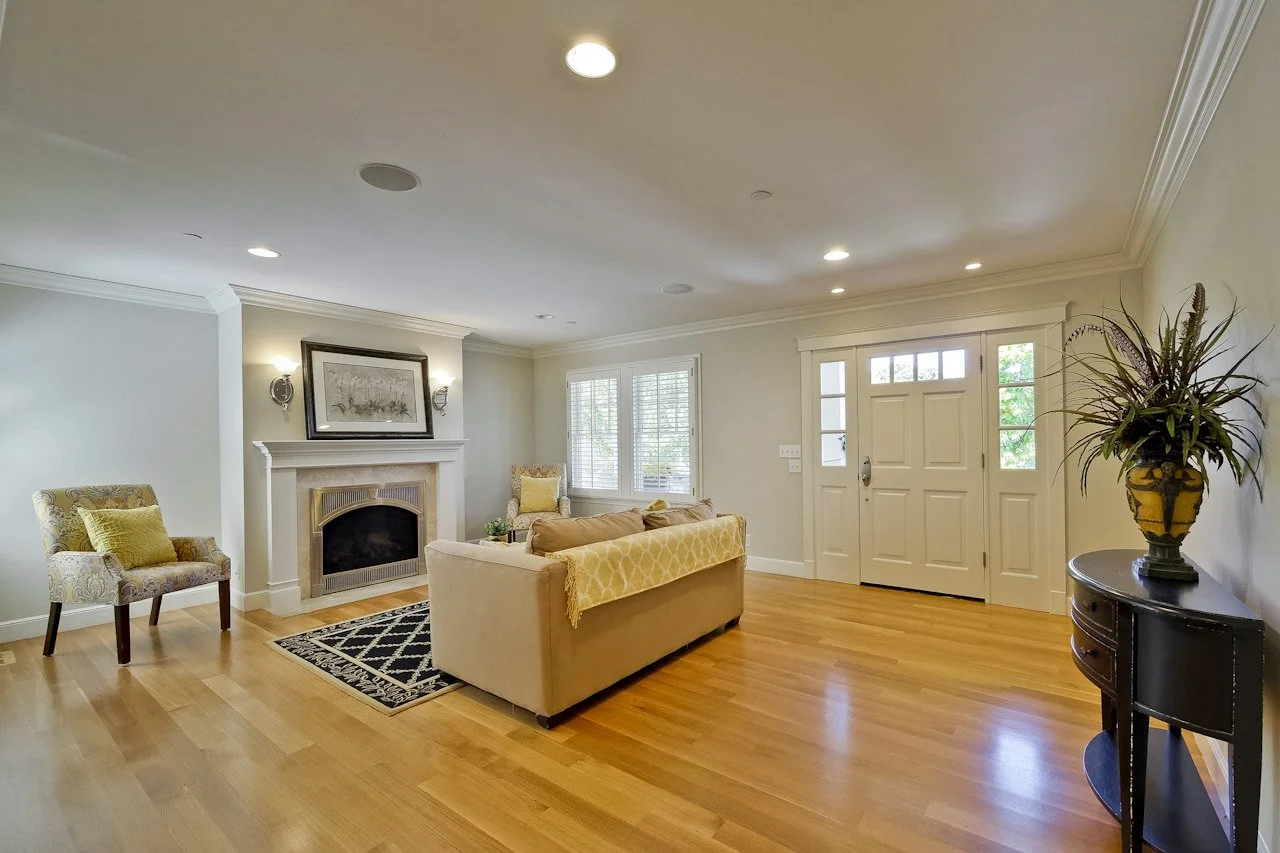 Living Room      2_mls.jpg