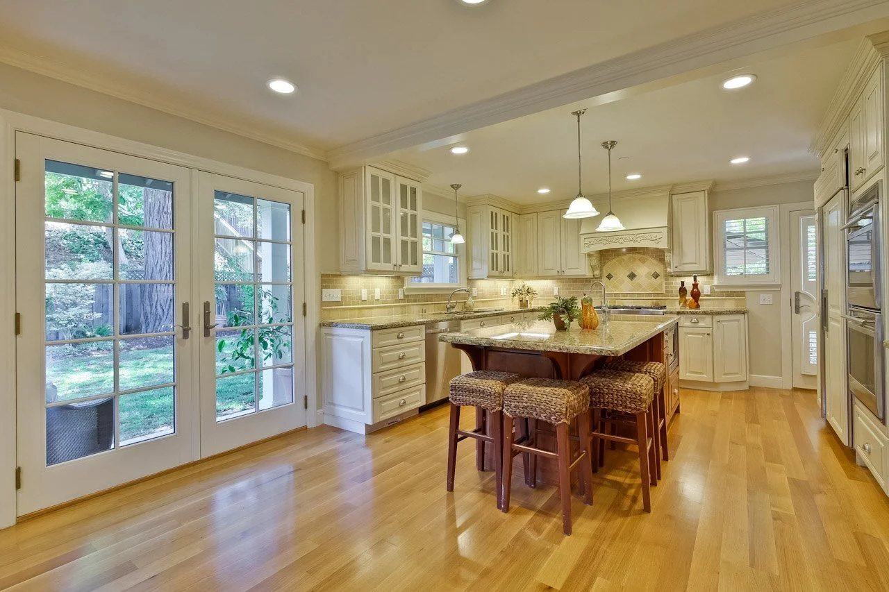 Kitchen      1_mls.jpg