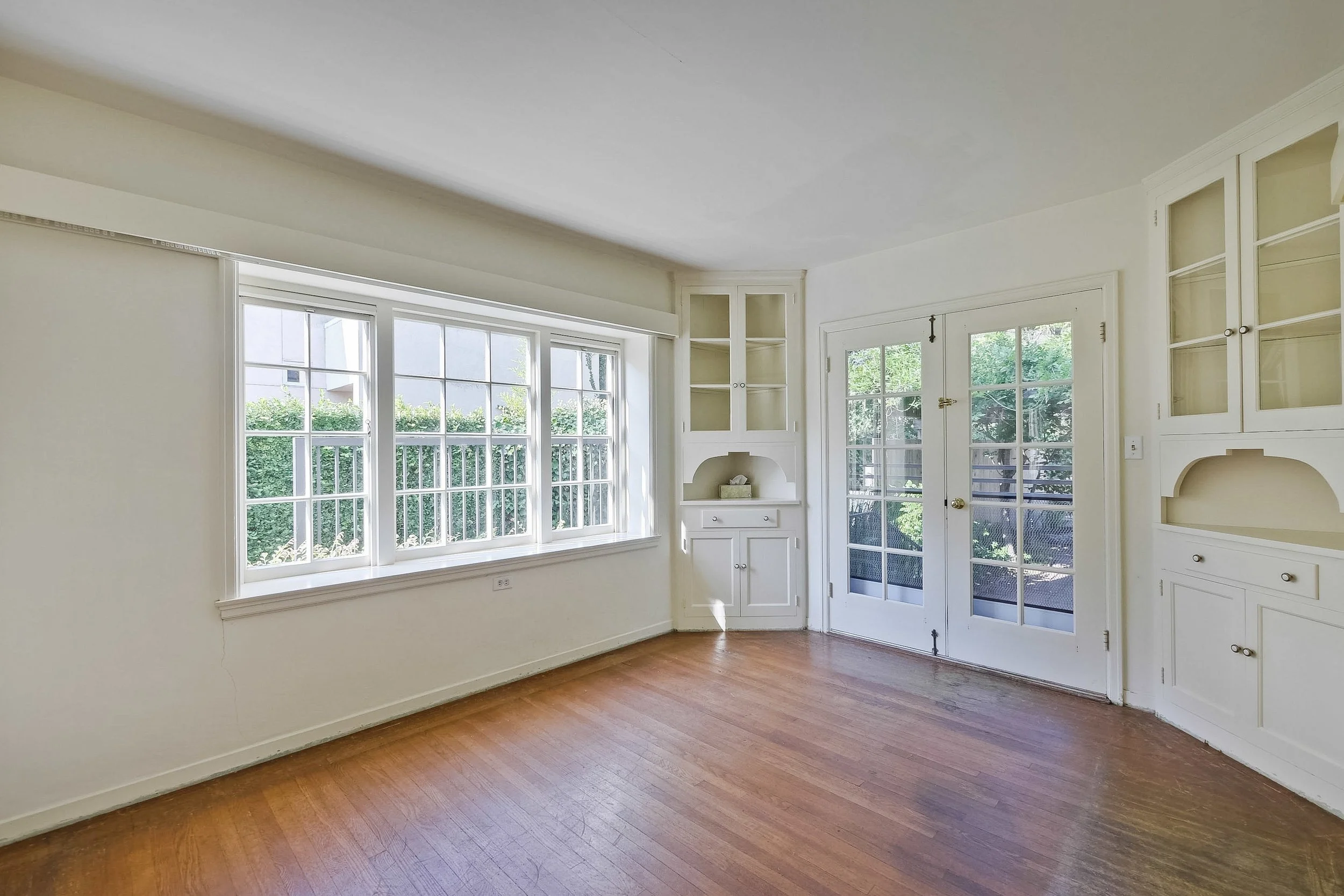 Dining Room      2.jpg