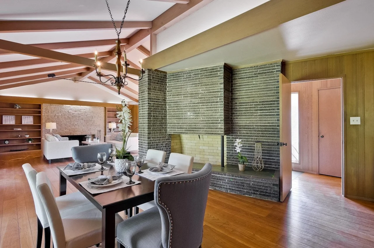 Dining Room      8_mls.jpg