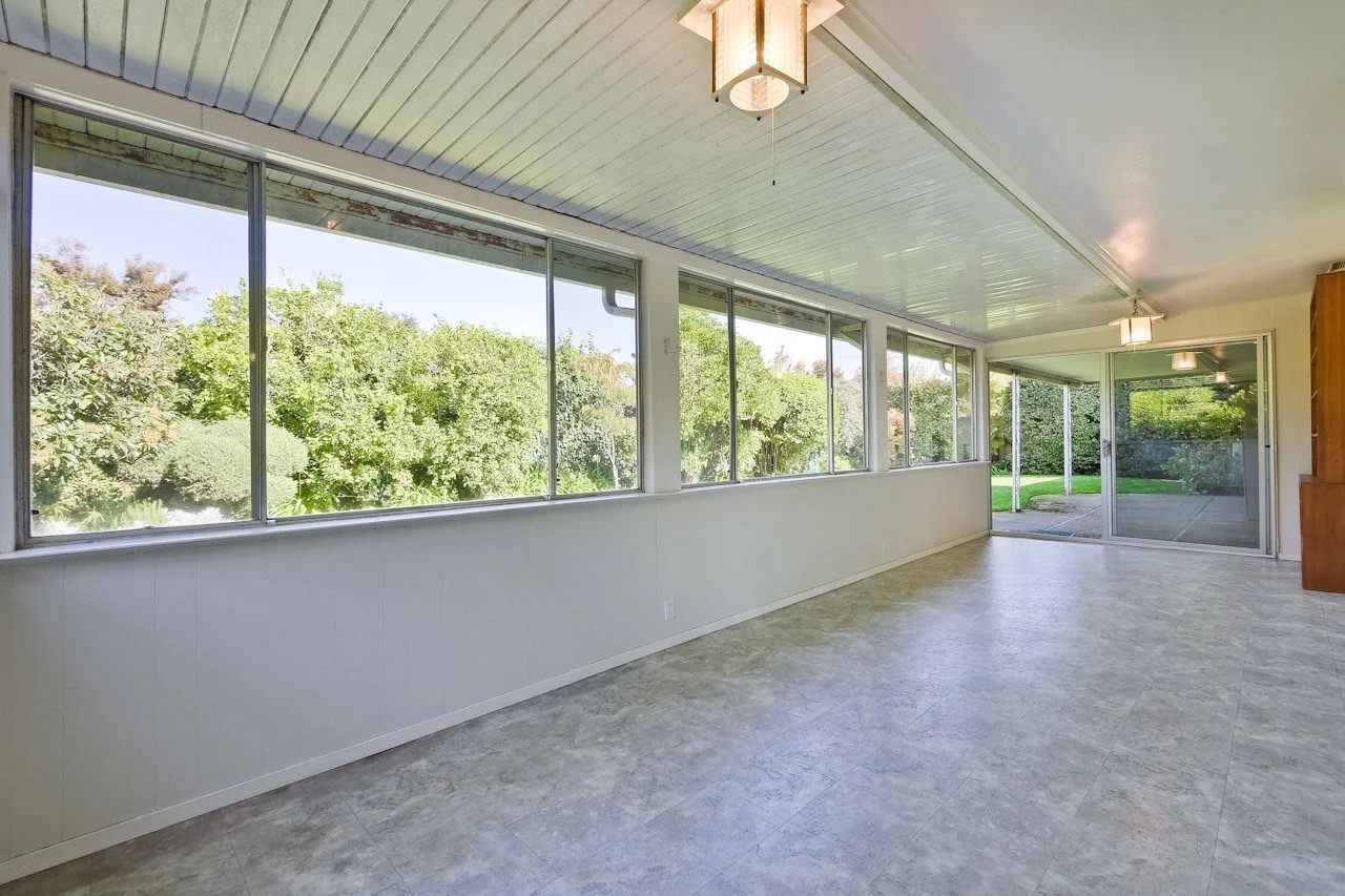 SunRoom      1_mls.jpg