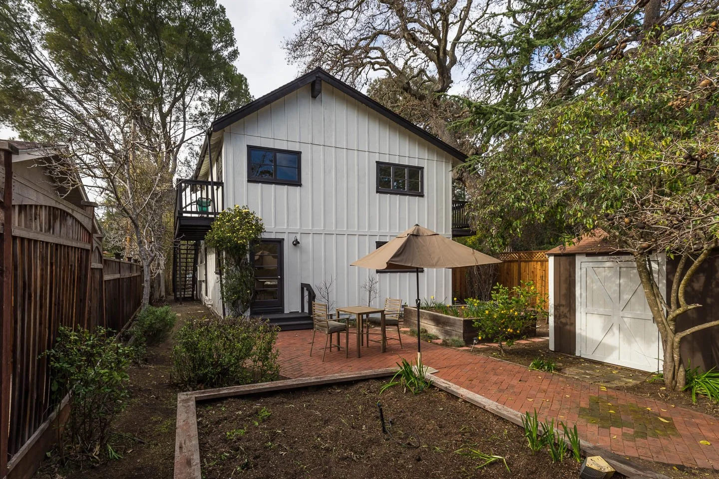 833 La Para-Set 2-3 - MLS.jpg