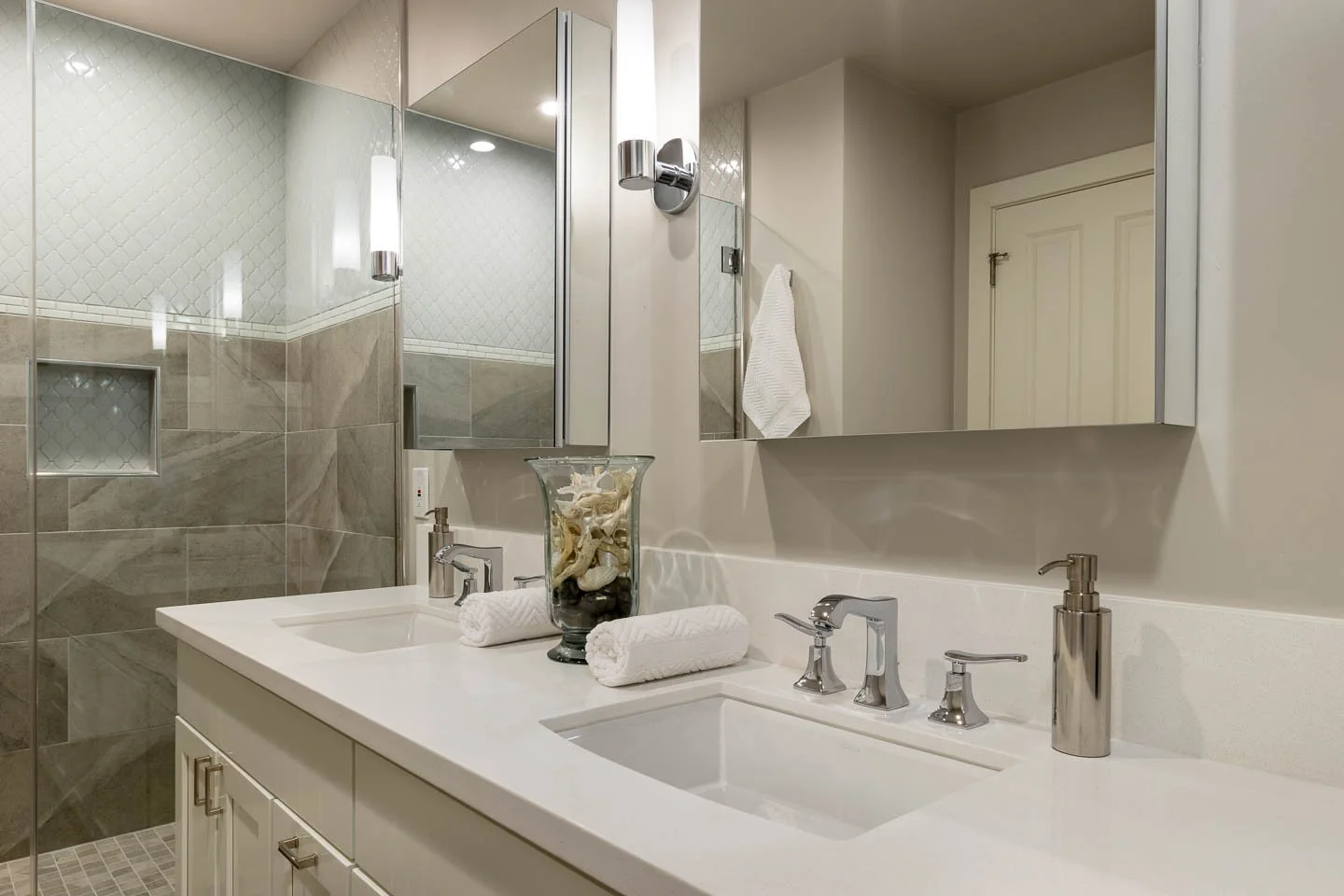 833 La Para-Set 2-15 - MLS.jpg