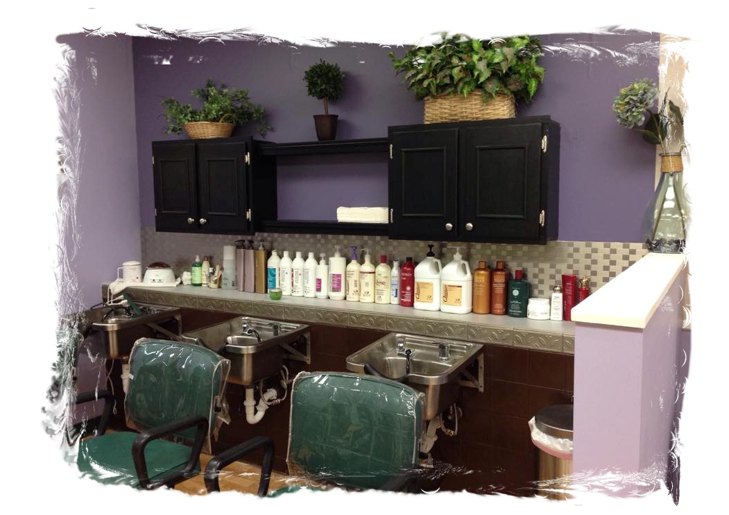 New Cabinets, Backsplash and Paint!