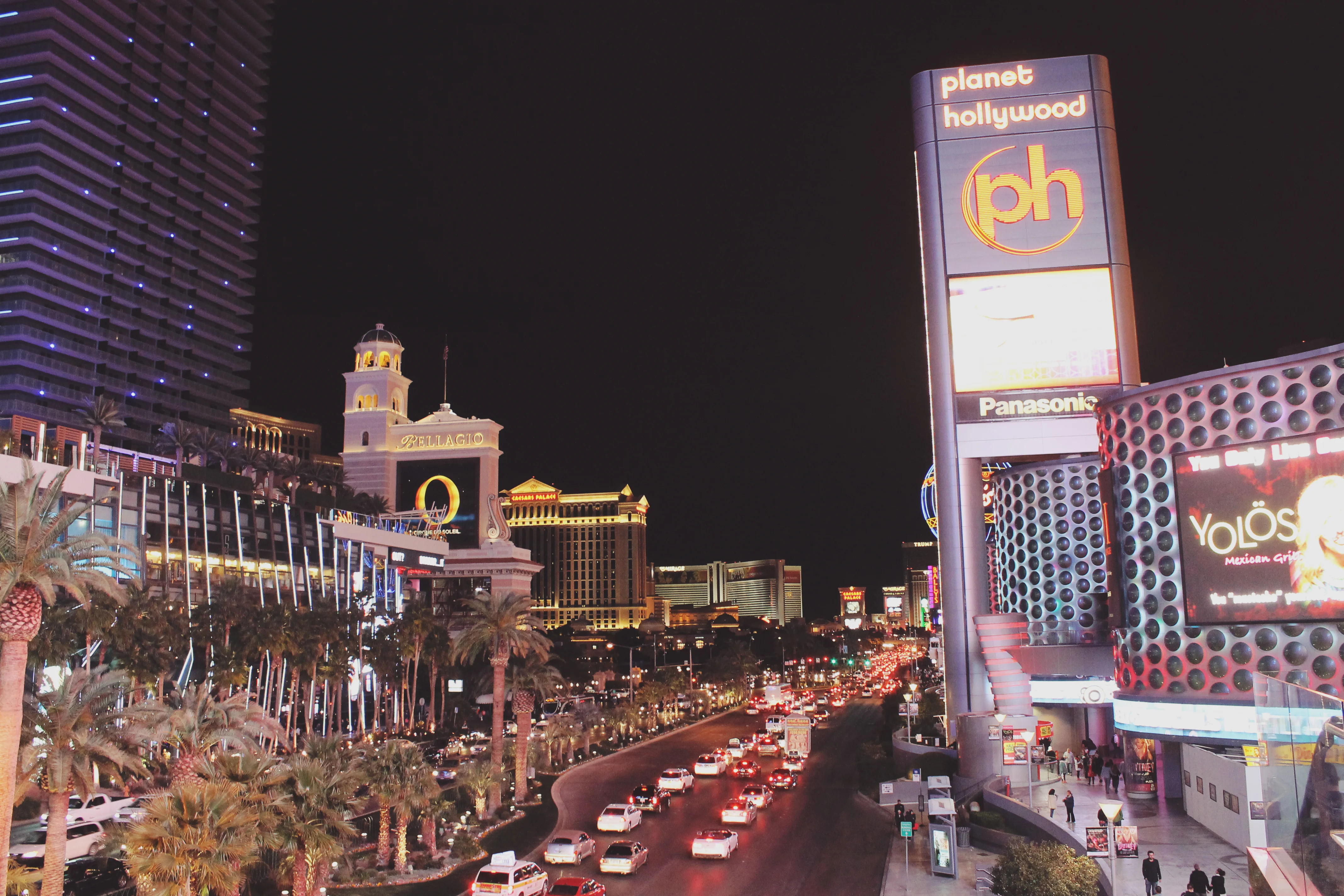 LAS VEGAS BY MOONLIGHT