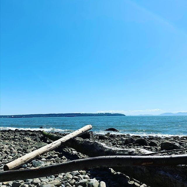 It looks like we&rsquo;ve found the only empty beach around today.