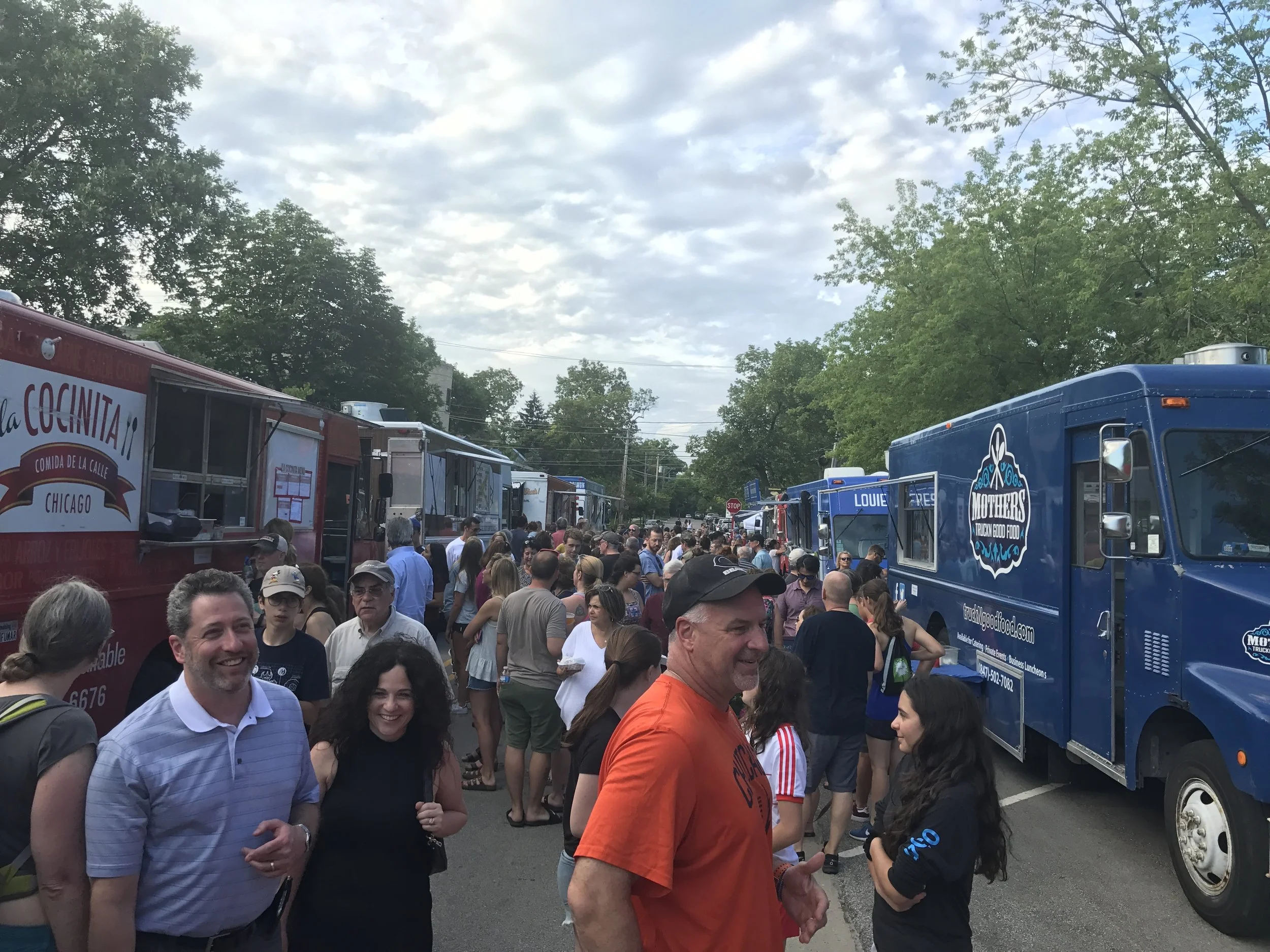 Food Truck Thursdays with Music in the Park kicked off June 6th 2019 in the Ravinia District of Highland Park for our 4th year!!!