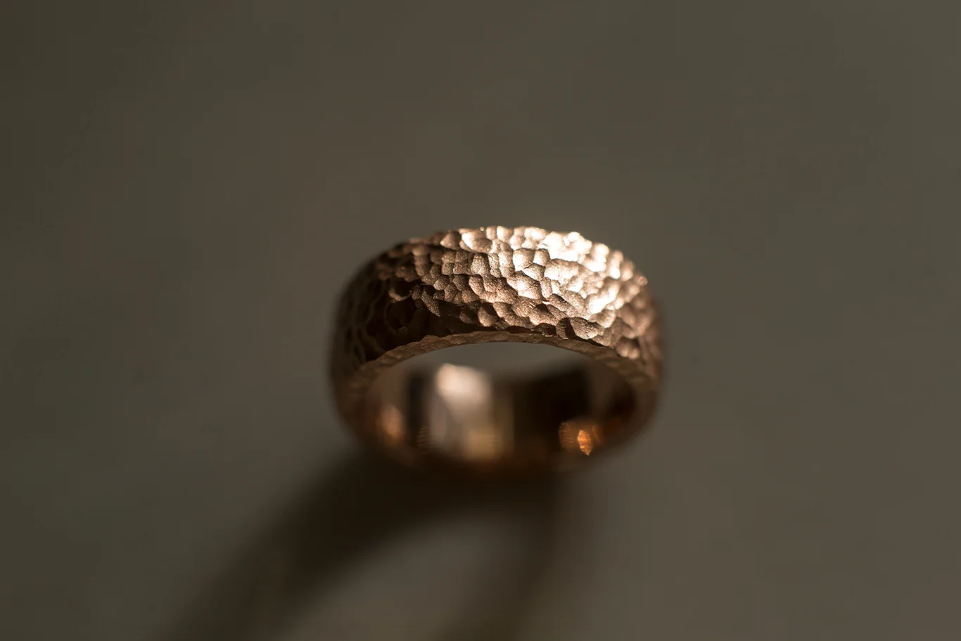 Rhodes-Wedding-Co-Bokeh-Mens-Wedding-Band