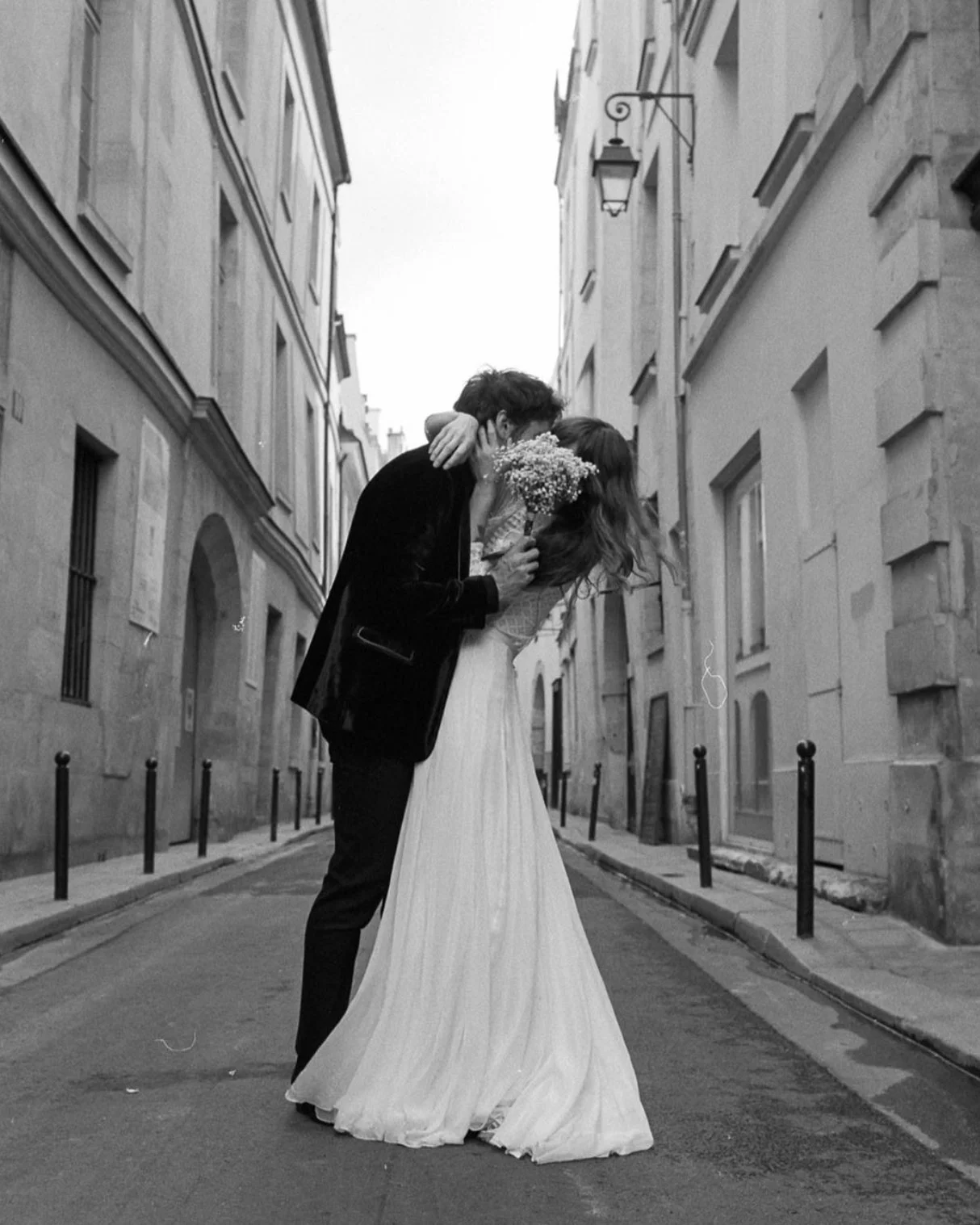 Phil-Chester-Sara-Byrne-Paris-Elopement-03.jpg