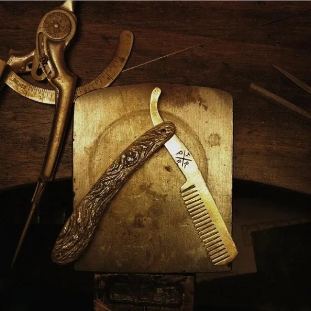 beardcomb.webp