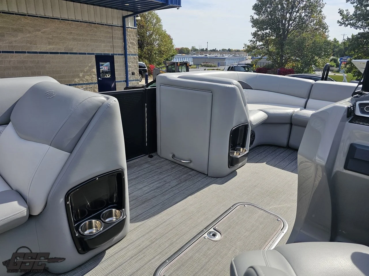 05 019.jpg