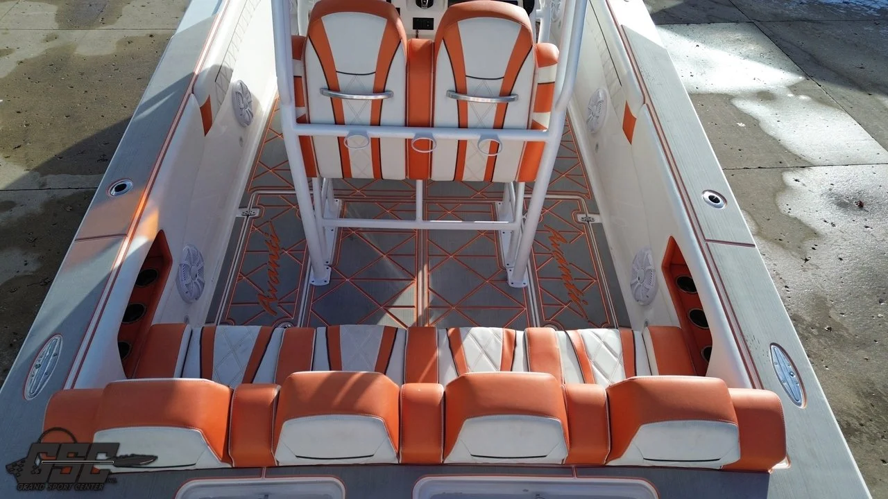 2021 Avanti 36 Center Console — Grand Sport Center