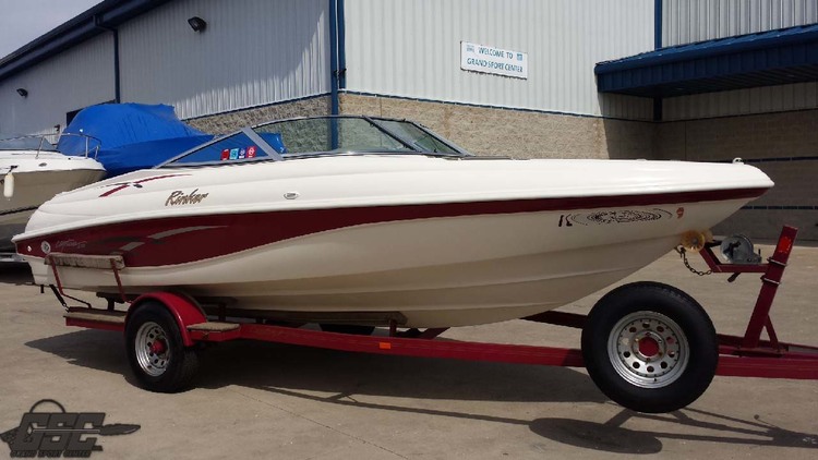 1999 Rinker 212 Bowrider