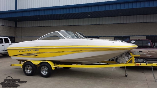 2003 Tahoe 204 Sundeck
