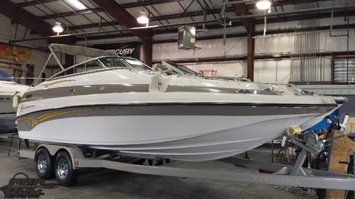 2003 Crownline 238 Deckboat