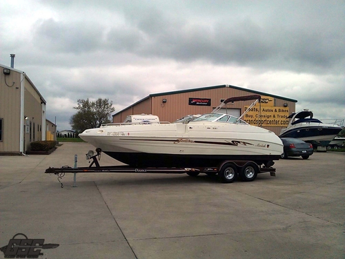 1999 Mariah 244 Jublilee Deck Boat