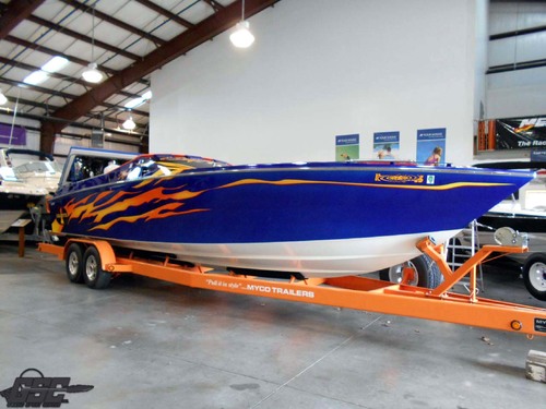 2002 Cigarette 30 Mystique 