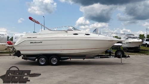 2001 WELLCRAFT 2600 MARTINIQUE 