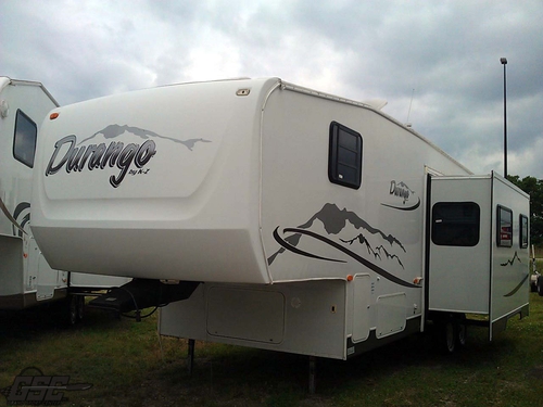 2005 KZ DURANGO 315 BH 33’ 