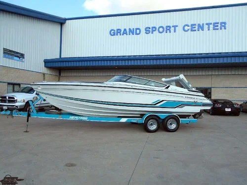 1990 Formula F-242 LS 