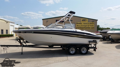 2005 FOUR WINNS 210 HORIZON