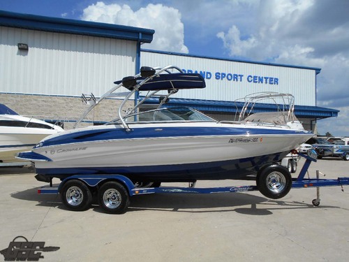 2012 Crownline 225SS Bowrider