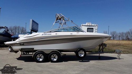 2004 FOUR WINNS 250 HORIZON