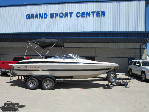 2004 Larson 210LXi Bowrider