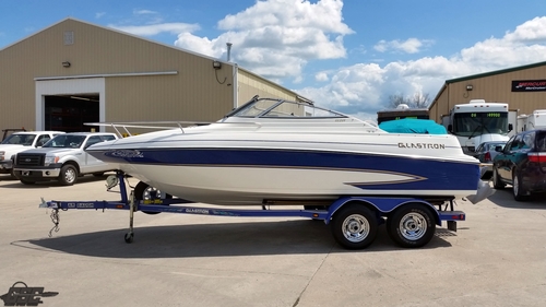 2005 Glastron GS 209 Cuddy