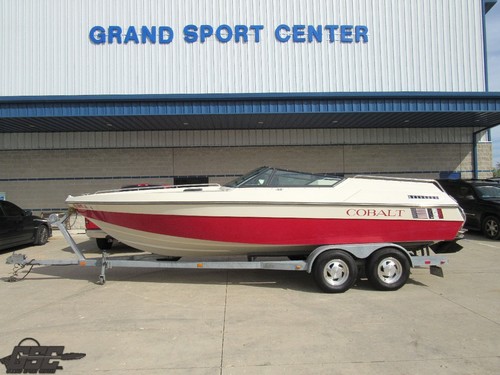 1988 Cobalt 223 Sport Cuddy