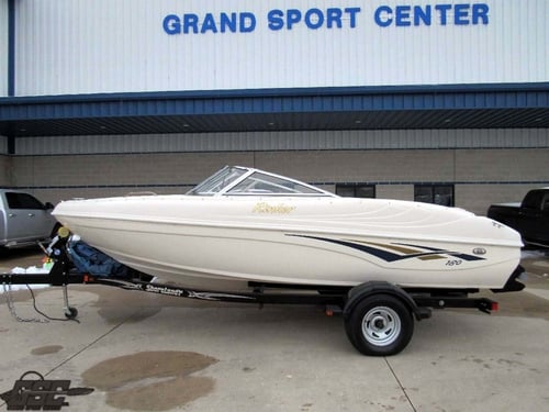 2000 Rinker 180 Bowrider