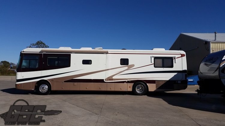 2000 MONOCO DYNASTY 40' PRINCE SD CLASS A