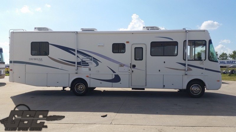 2005 DAY BREAK BY DAMON MOTOR COACH