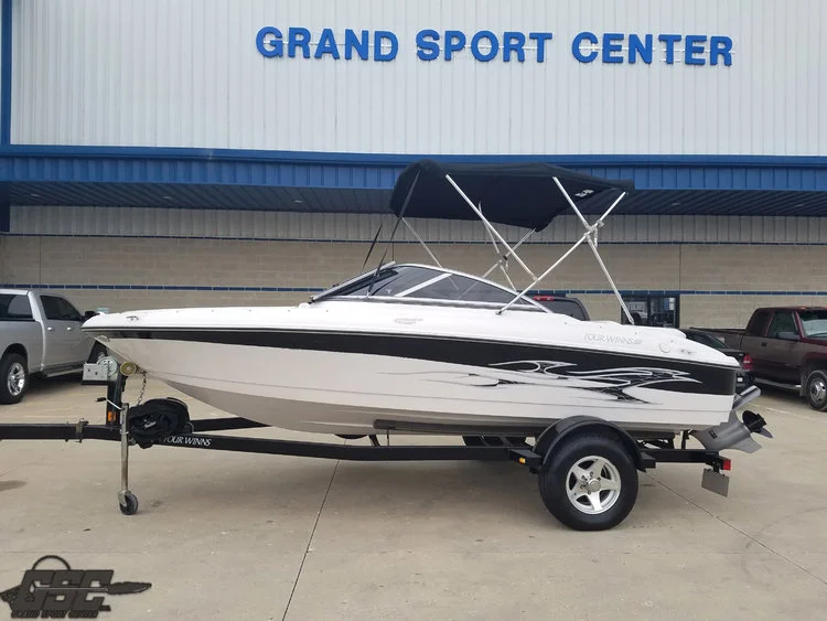 2007 Four Winns 180 Horizon