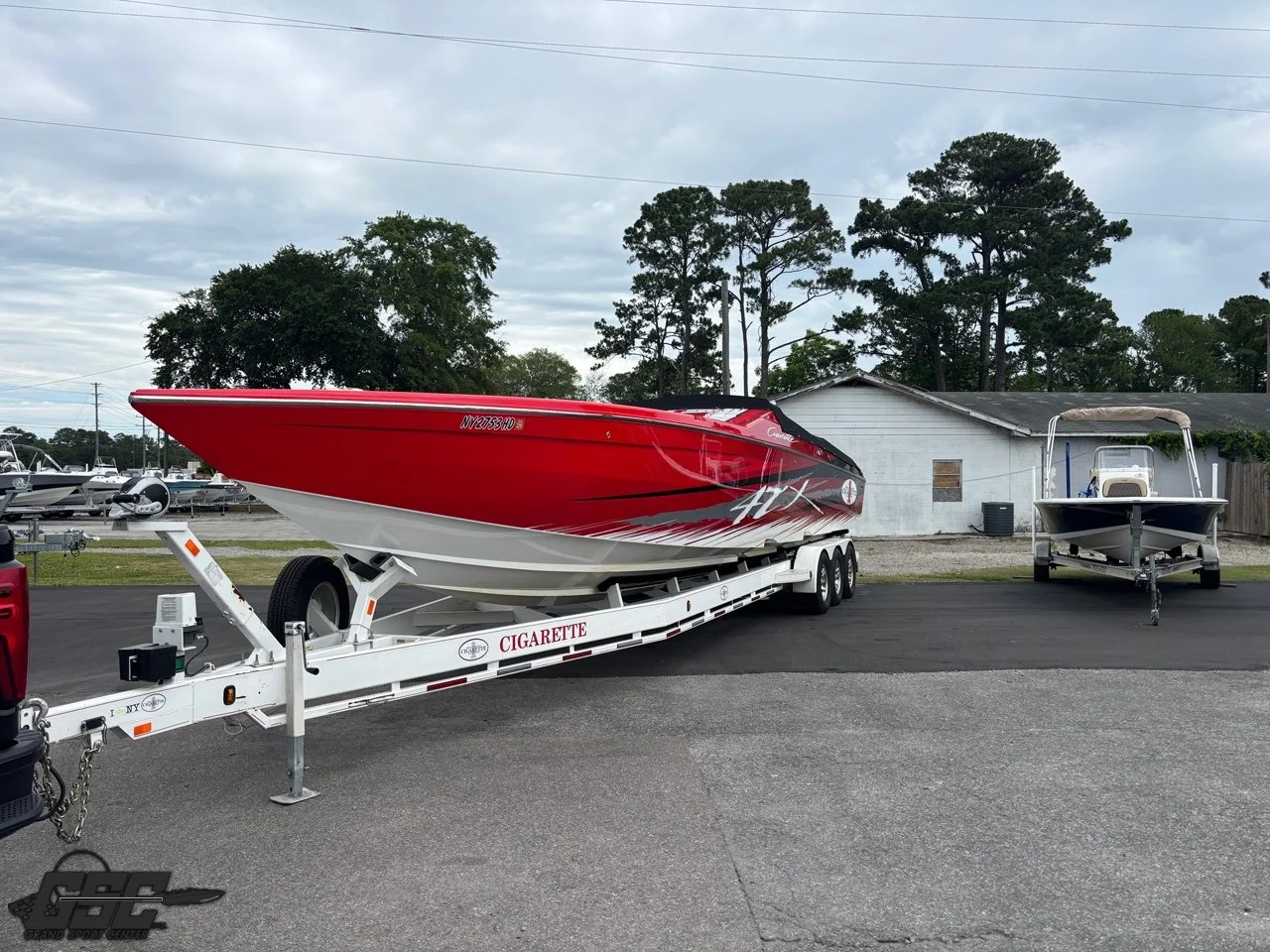 2011 Cigarette 42X - 016.jpg