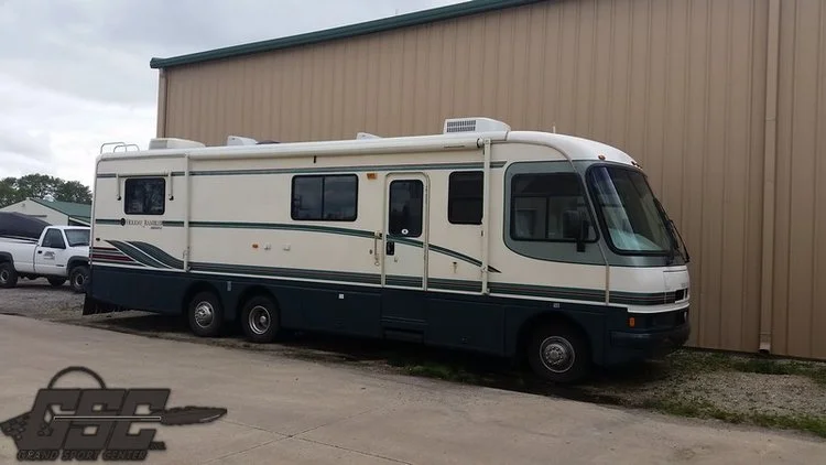 1996 HOLIDAY RAMBLER M34CB