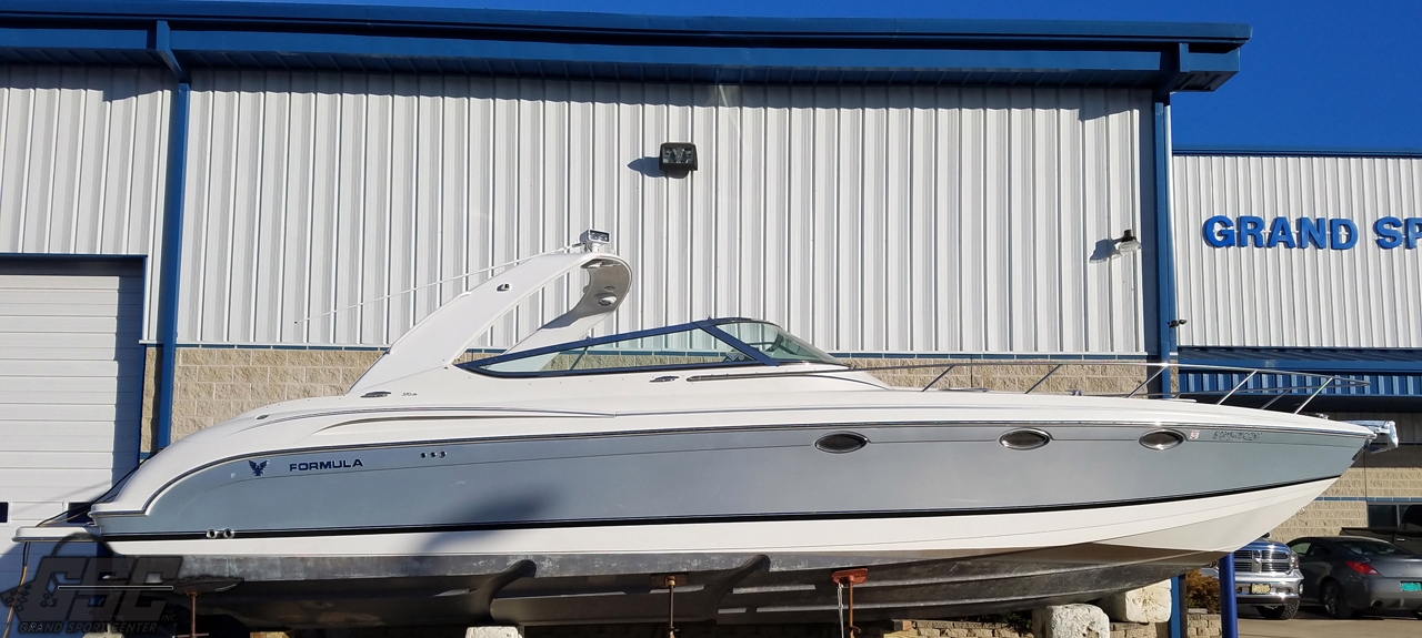 2005 Formula 370 SS Express Cruiser