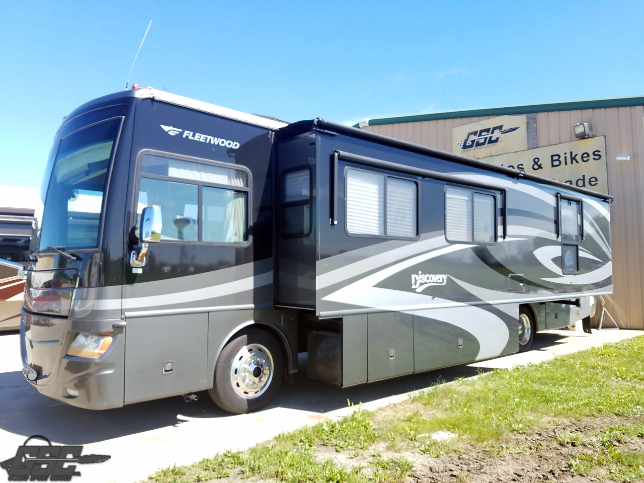 2007 FLEETWOOD DISCOVERY 39V DIESEL