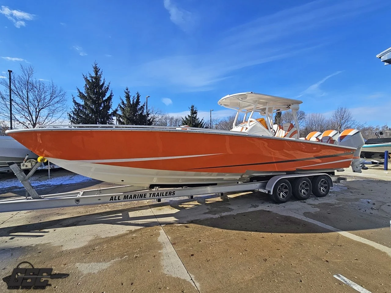 2021 Avanti 36 Center Console — Grand Sport Center
