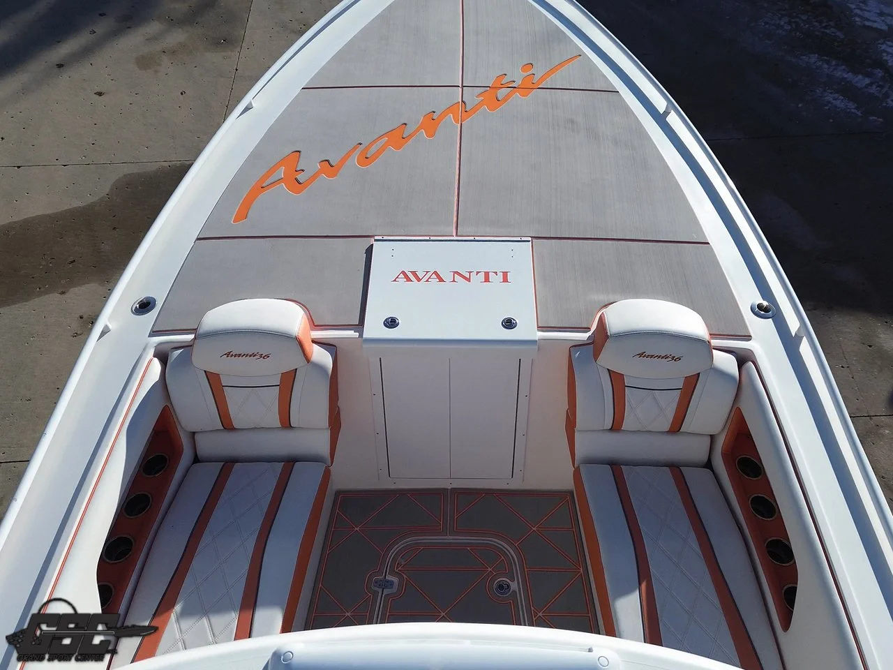 2021 Avanti 36 Center Console — Grand Sport Center