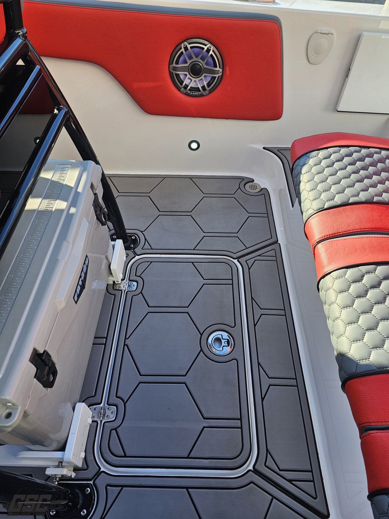 2025 Concept 27CC (62).jpg