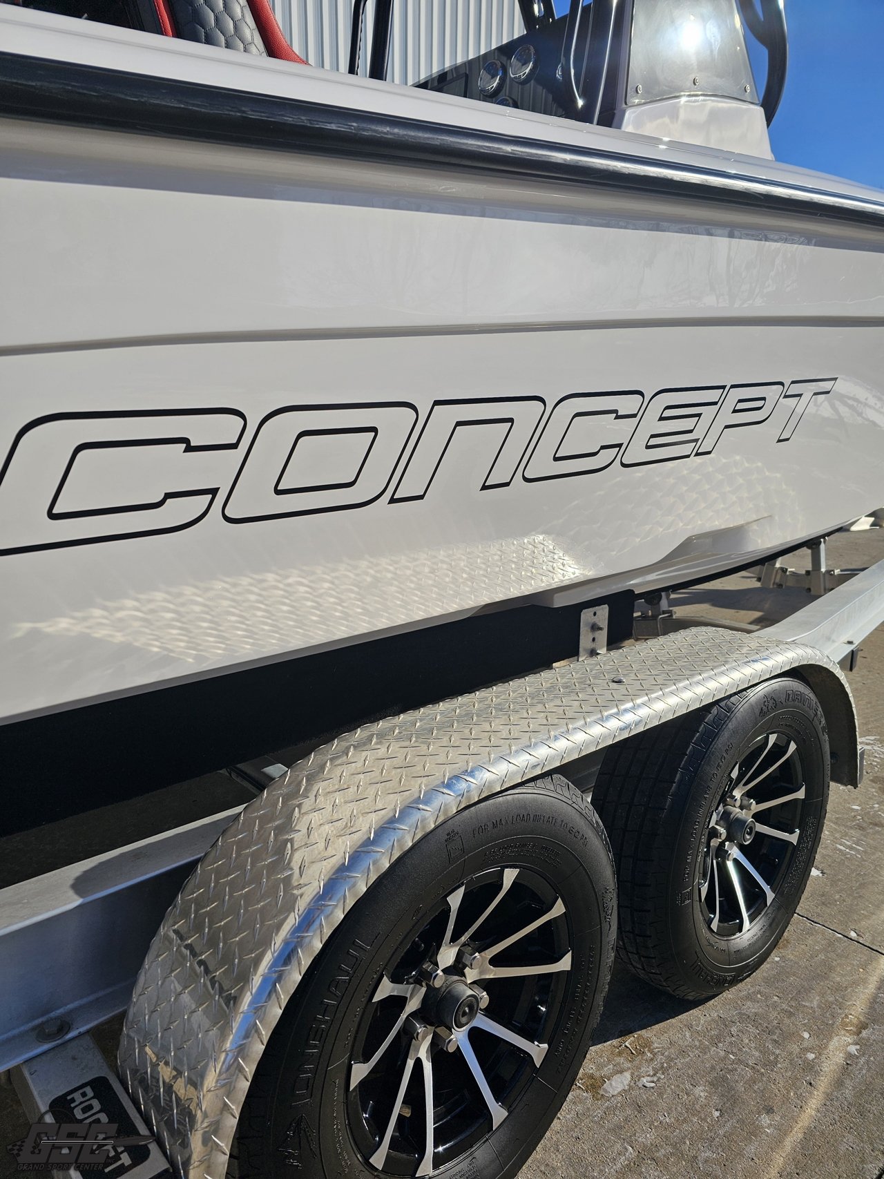 2025 Concept 27CC (12).jpg