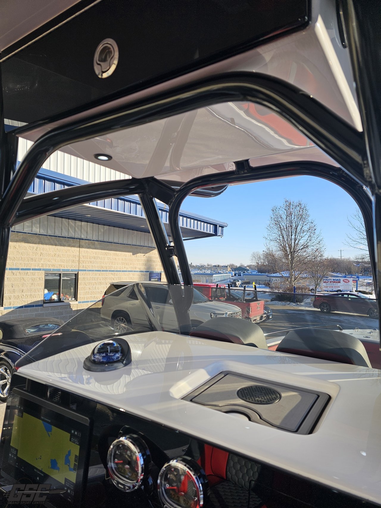 2025 Concept 27CC (81).jpg